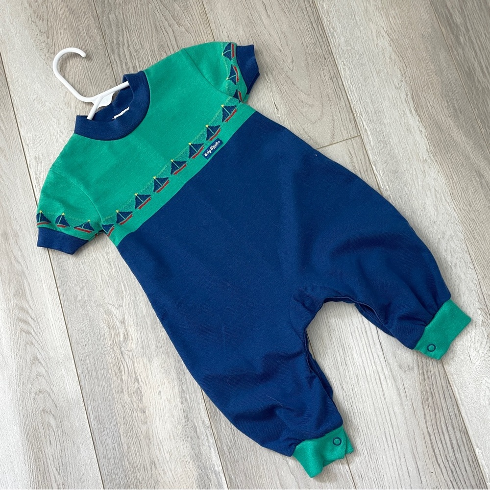 OshKosh B'Gosh One-Piece vintage sailboat colorblock baby Blue Green size 3-6m
